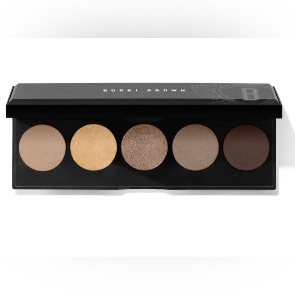 Bobbi Brown Smokey nudes eyeshadow palette.
